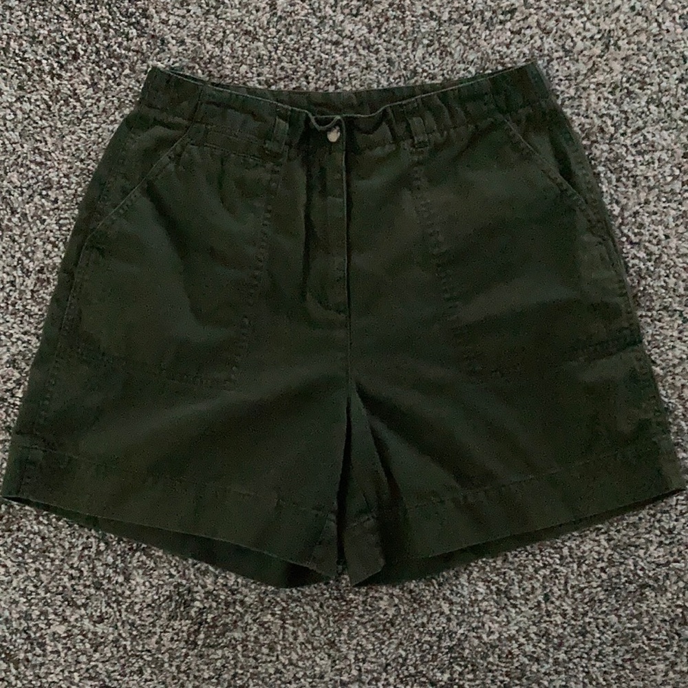 Northern Reflections Olive Shorts Size 12